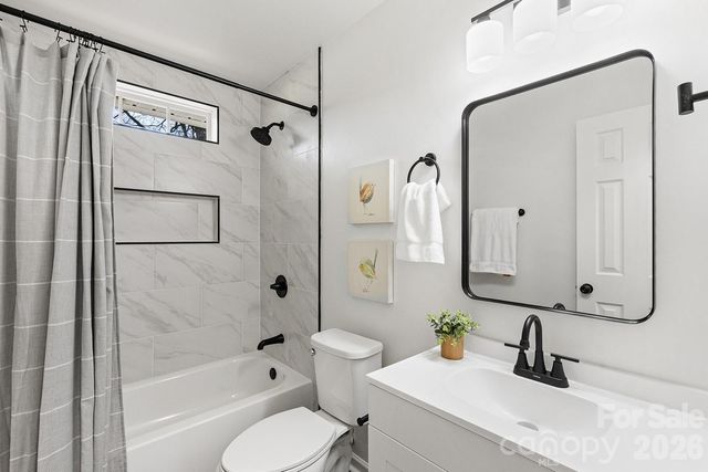 913 Tennyson Drive, Charlotte, NC 28208