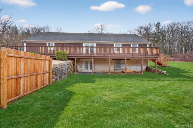 1813-1815 Hunterbrook Road, Yorktown Heights, NY 10598