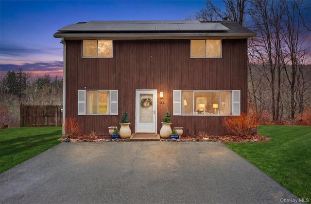 1813-1815 Hunterbrook Road, Yorktown Heights, NY 10598