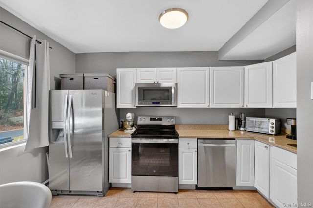 1813-1815 Hunterbrook Road, Yorktown Heights, NY 10598