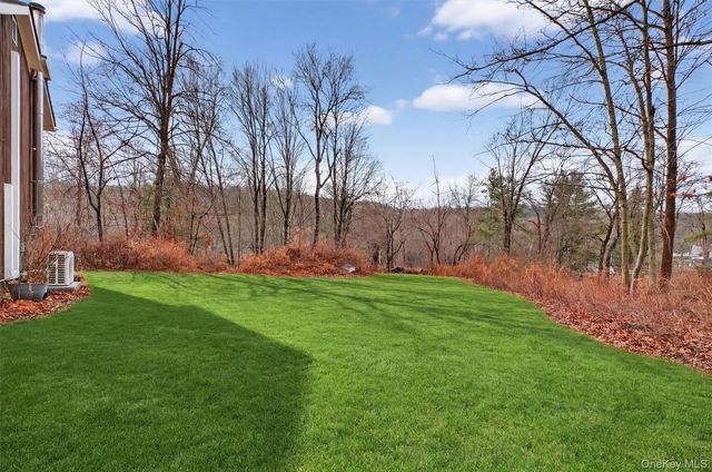 1813-1815 Hunterbrook Road, Yorktown Heights, NY 10598