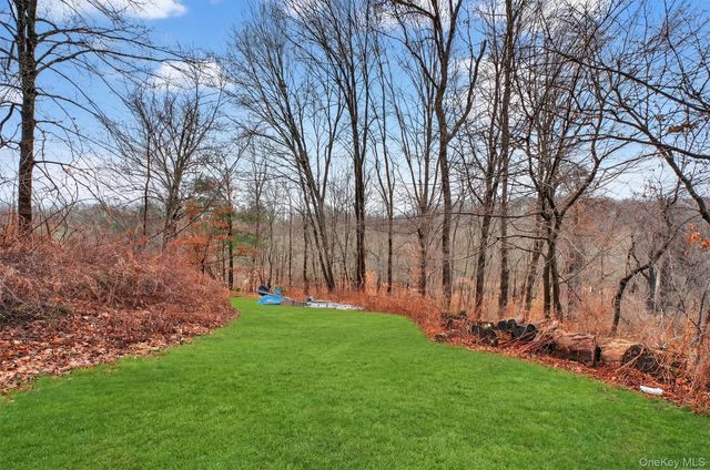 1813-1815 Hunterbrook Road, Yorktown Heights, NY 10598