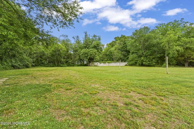 438 Bennetts Mills Road, Jackson, NJ 08527