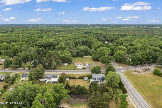 438 Bennetts Mills Road, Jackson, NJ 08527