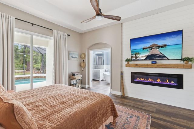 2360 PARK FOREST BOULEVARD, Mount Dora, FL 32757