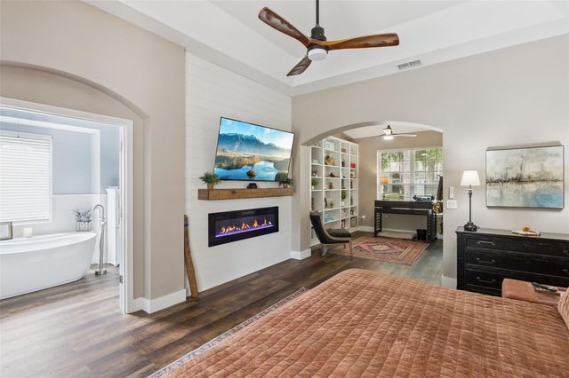 2360 PARK FOREST BOULEVARD, Mount Dora, FL 32757