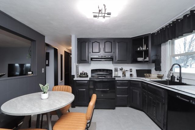 1128 Page Blvd, Springfield, MA 01104