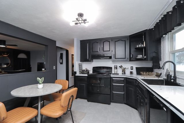 1128 Page Blvd, Springfield, MA 01104