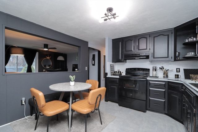 1128 Page Blvd, Springfield, MA 01104