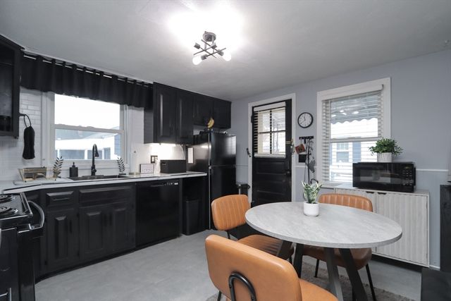 1128 Page Blvd, Springfield, MA 01104