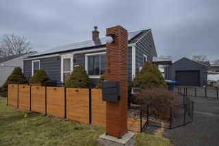 1128 Page Blvd, Springfield, MA 01104