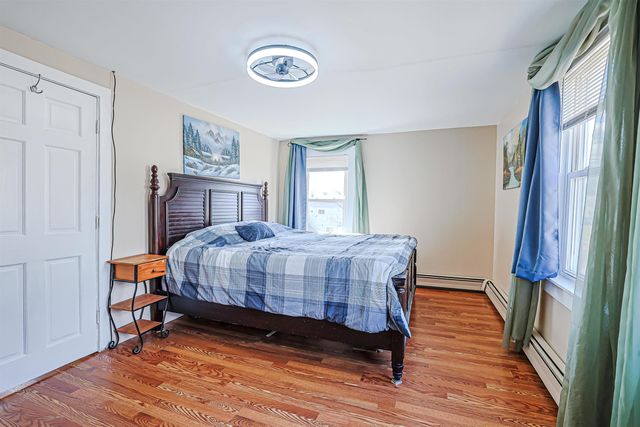 29 Hamburg Street, Manchester, NH 03102