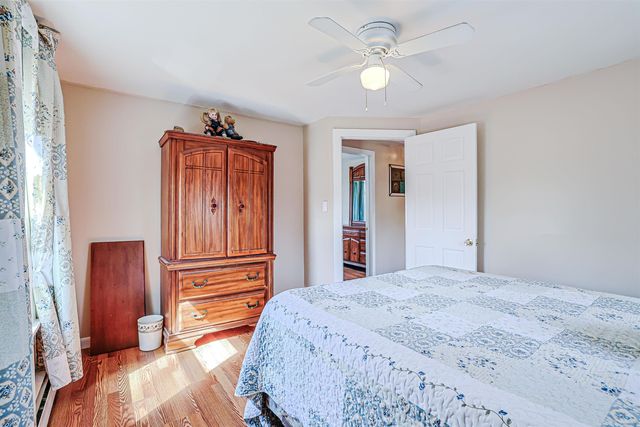 29 Hamburg Street, Manchester, NH 03102