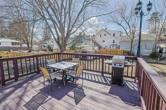 29 Hamburg Street, Manchester, NH 03102