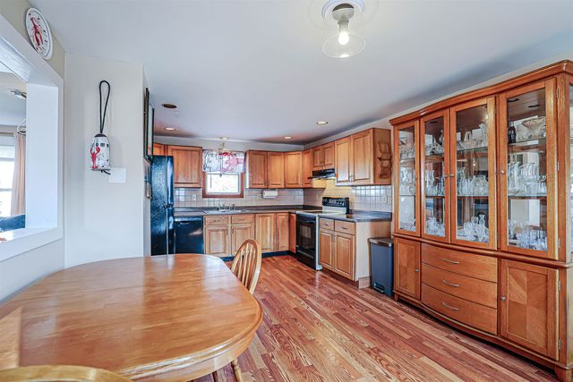 29 Hamburg Street, Manchester, NH 03102