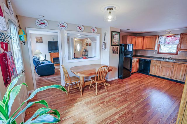 29 Hamburg Street, Manchester, NH 03102