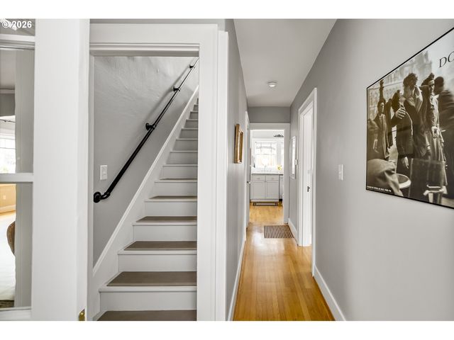 1916 Ne 28TH Ave, Portland, OR 97212