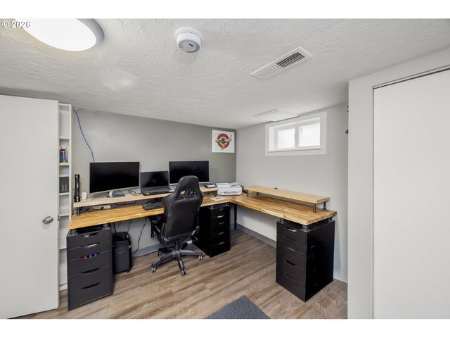 1916 Ne 28TH Ave, Portland, OR 97212