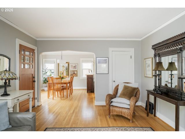 1916 Ne 28TH Ave, Portland, OR 97212