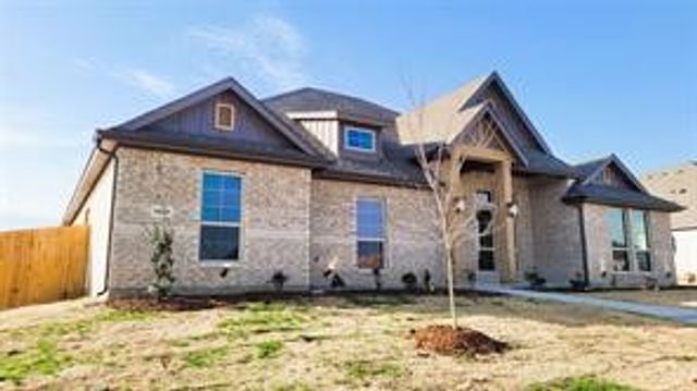 1928 Barrix Lane, Desoto, TX 75115