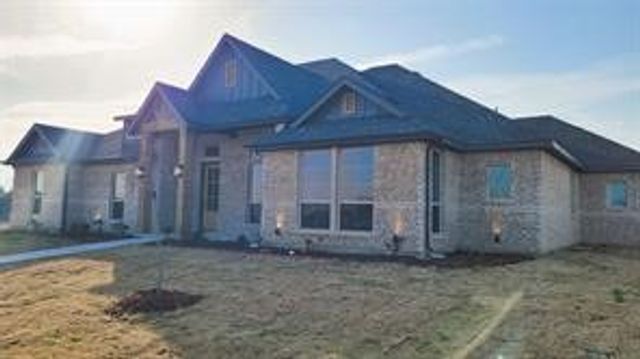 1928 Barrix Lane, Desoto, TX 75115