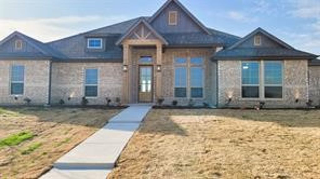 1928 Barrix Lane, Desoto, TX 75115