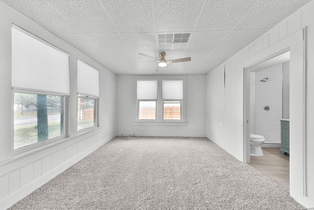 804 COMMERCE ST, Pleasanton, TX 78064
