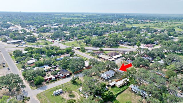 804 COMMERCE ST, Pleasanton, TX 78064