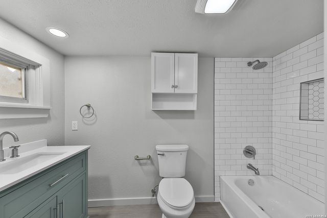 804 COMMERCE ST, Pleasanton, TX 78064