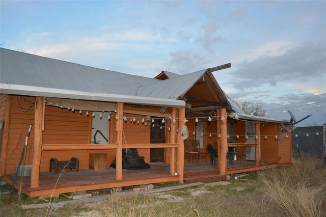 2473 W Hwy 21, Dale, TX 78616