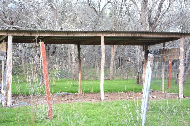 2473 W Hwy 21, Dale, TX 78616