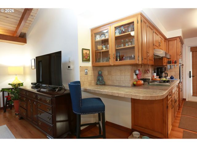 374 BLACKFOOT Ave, Eugene, OR 97404