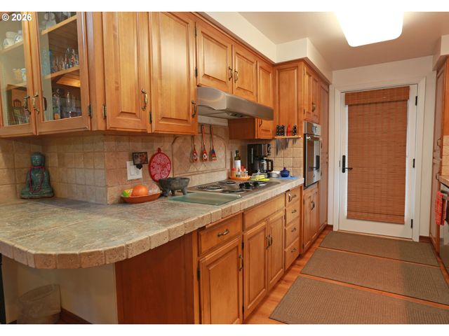 374 BLACKFOOT Ave, Eugene, OR 97404