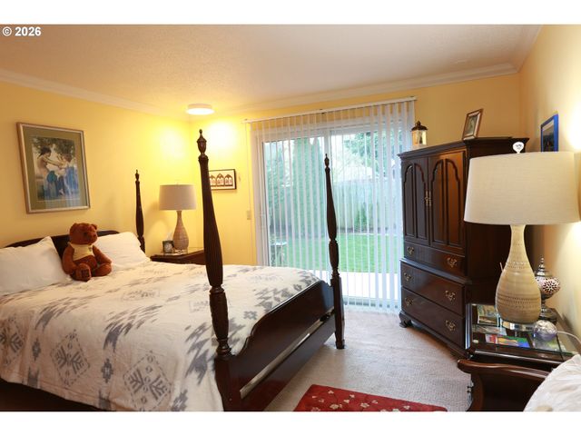 374 BLACKFOOT Ave, Eugene, OR 97404