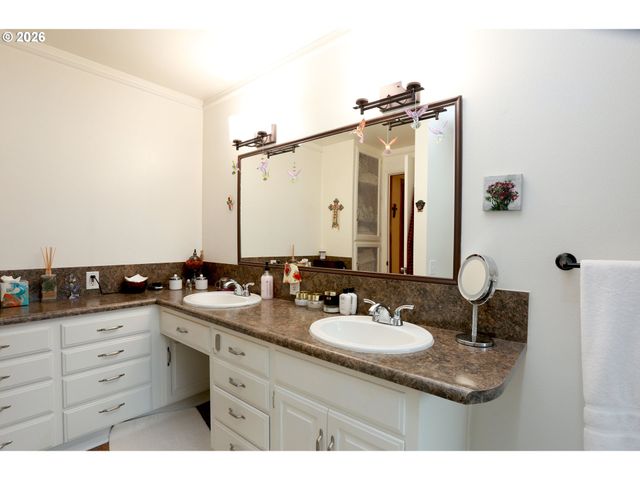 374 BLACKFOOT Ave, Eugene, OR 97404