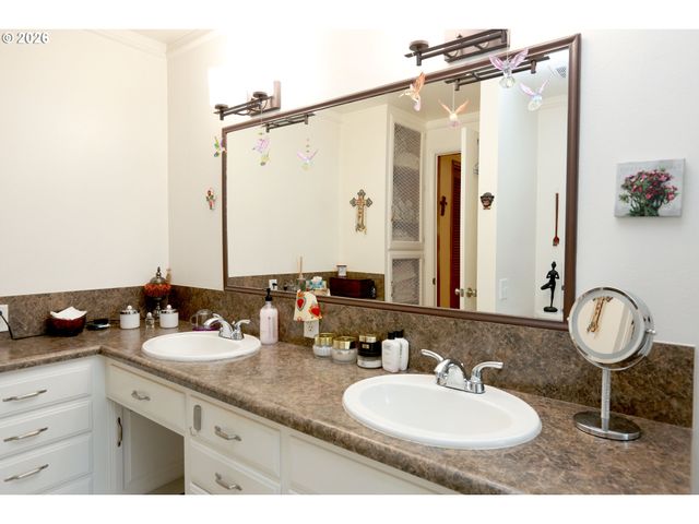 374 BLACKFOOT Ave, Eugene, OR 97404