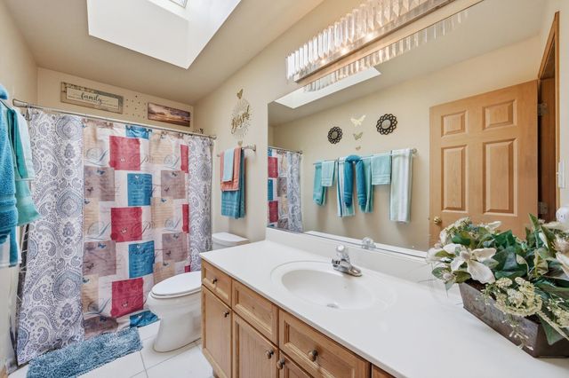 15223 Naughton Drive, South Holland, IL 60473