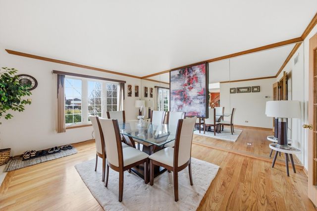 15223 Naughton Drive, South Holland, IL 60473