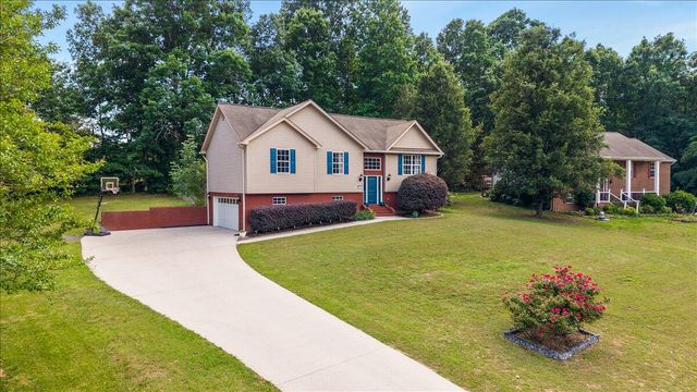 141 Sun High Court SE, Cleveland, TN 37323