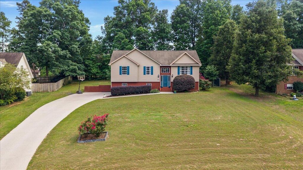 141 Sun High Court SE, Cleveland, TN 37323