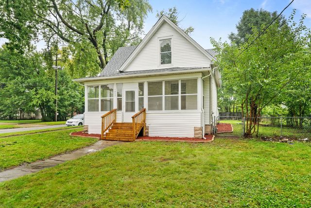 1802 16th Avenue, Rockford, IL 61104
