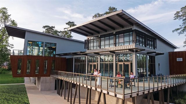 206 Sierra Stream Lane, Conroe, TX 77304