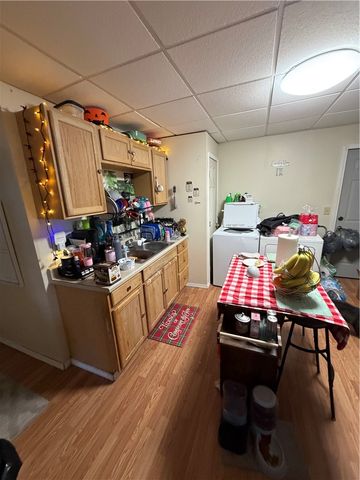 160 McKean, Donora, PA 15033