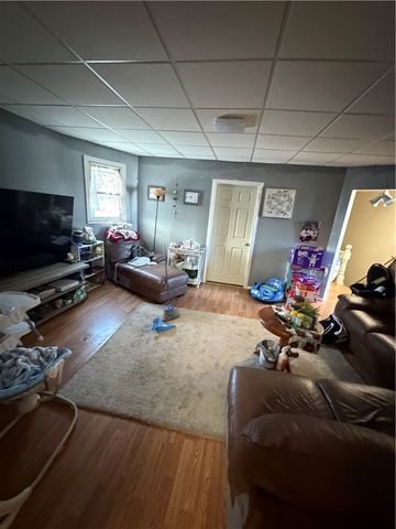 160 McKean, Donora, PA 15033