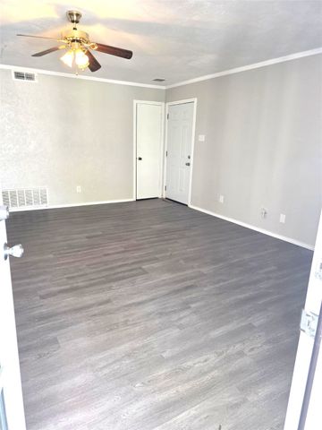 8805 N Normandale Street, Fort Worth, TX 76116