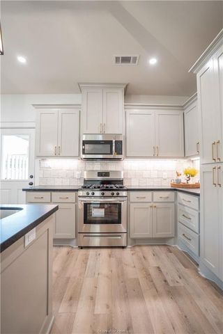 1406 East 29th Street, Bryan, TX 77802