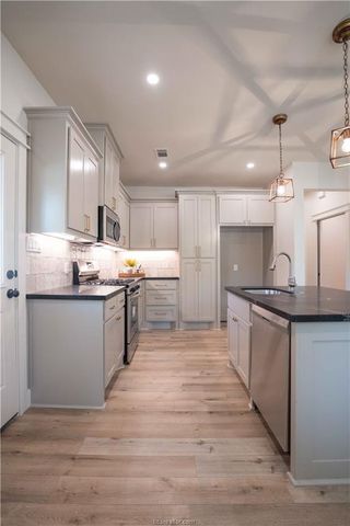 1406 East 29th Street, Bryan, TX 77802