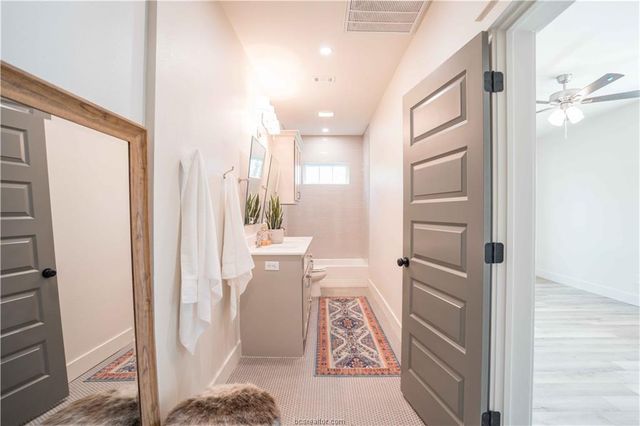 1406 East 29th Street, Bryan, TX 77802