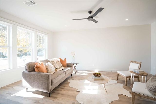 1406 East 29th Street, Bryan, TX 77802