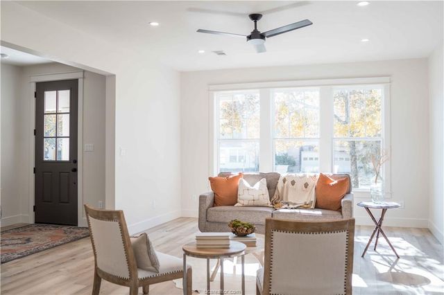 1406 East 29th Street, Bryan, TX 77802